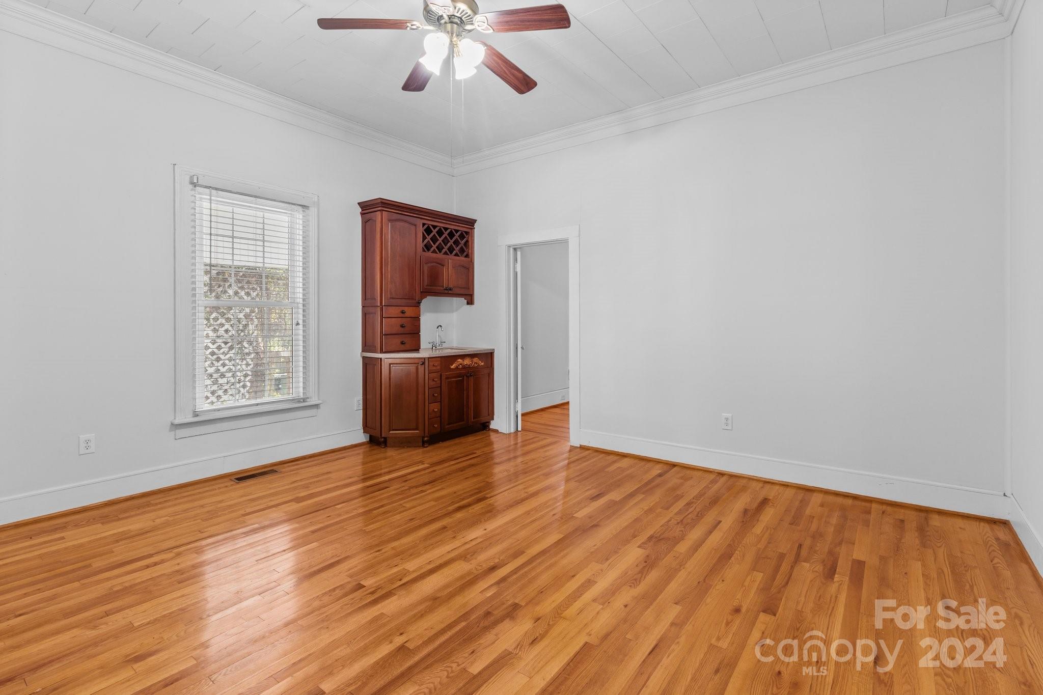 405 7th Street Property Photo 7