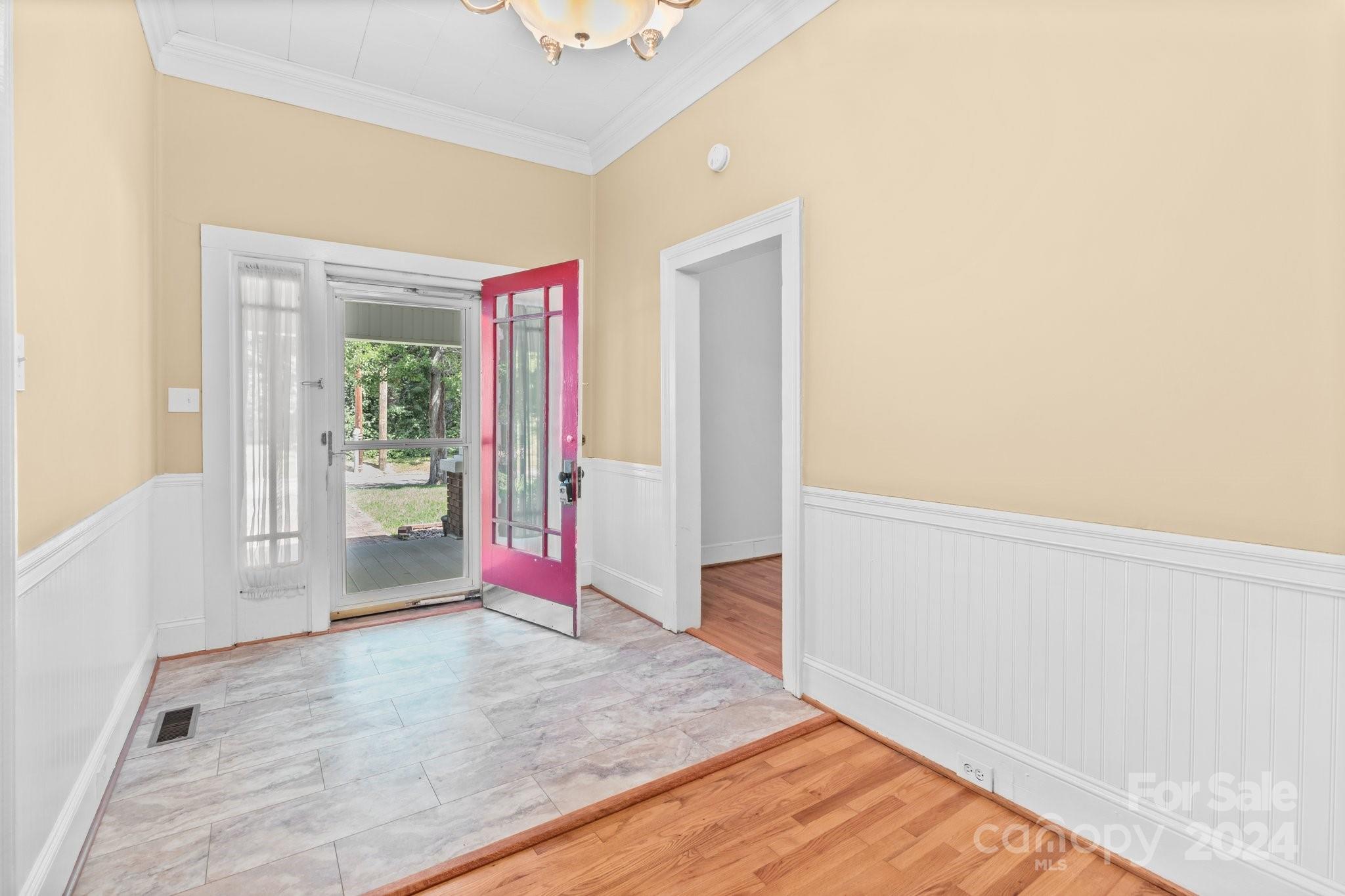 405 7th Street Property Photo 9