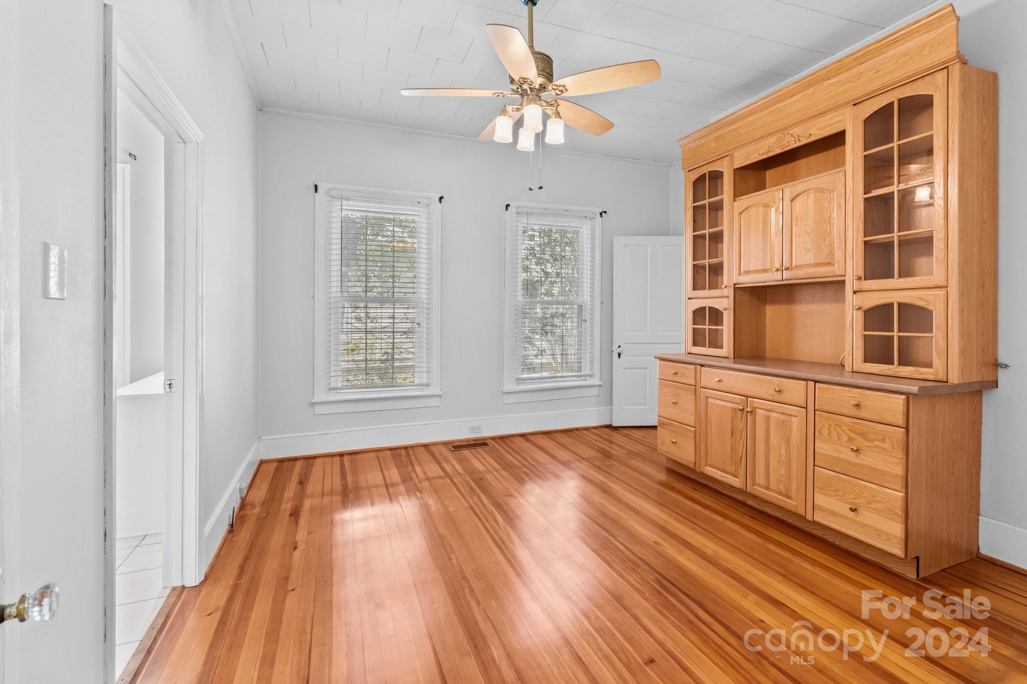 405 7th Street Property Photo 11