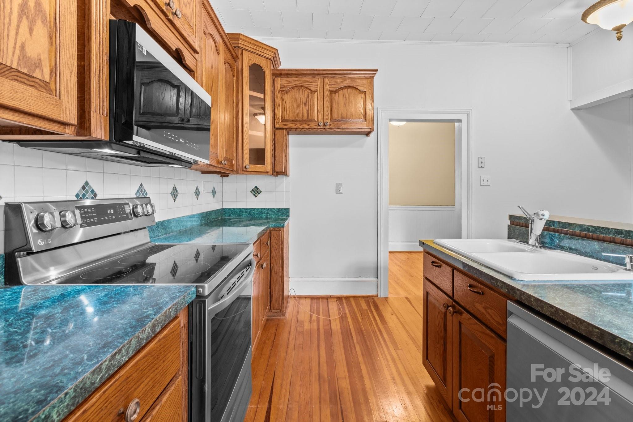 405 7th Street Property Photo 12