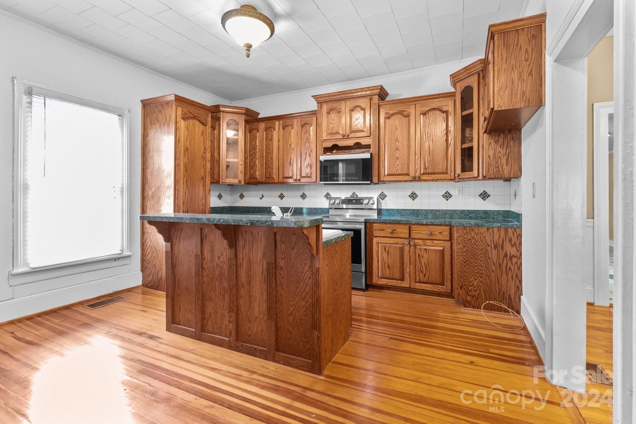 405 7th Street Property Photo 15