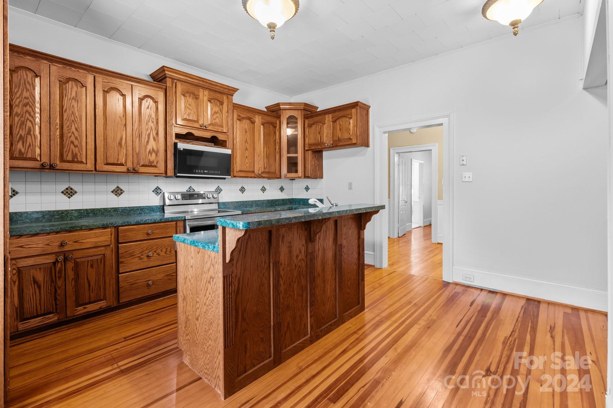405 7th Street Property Photo 18