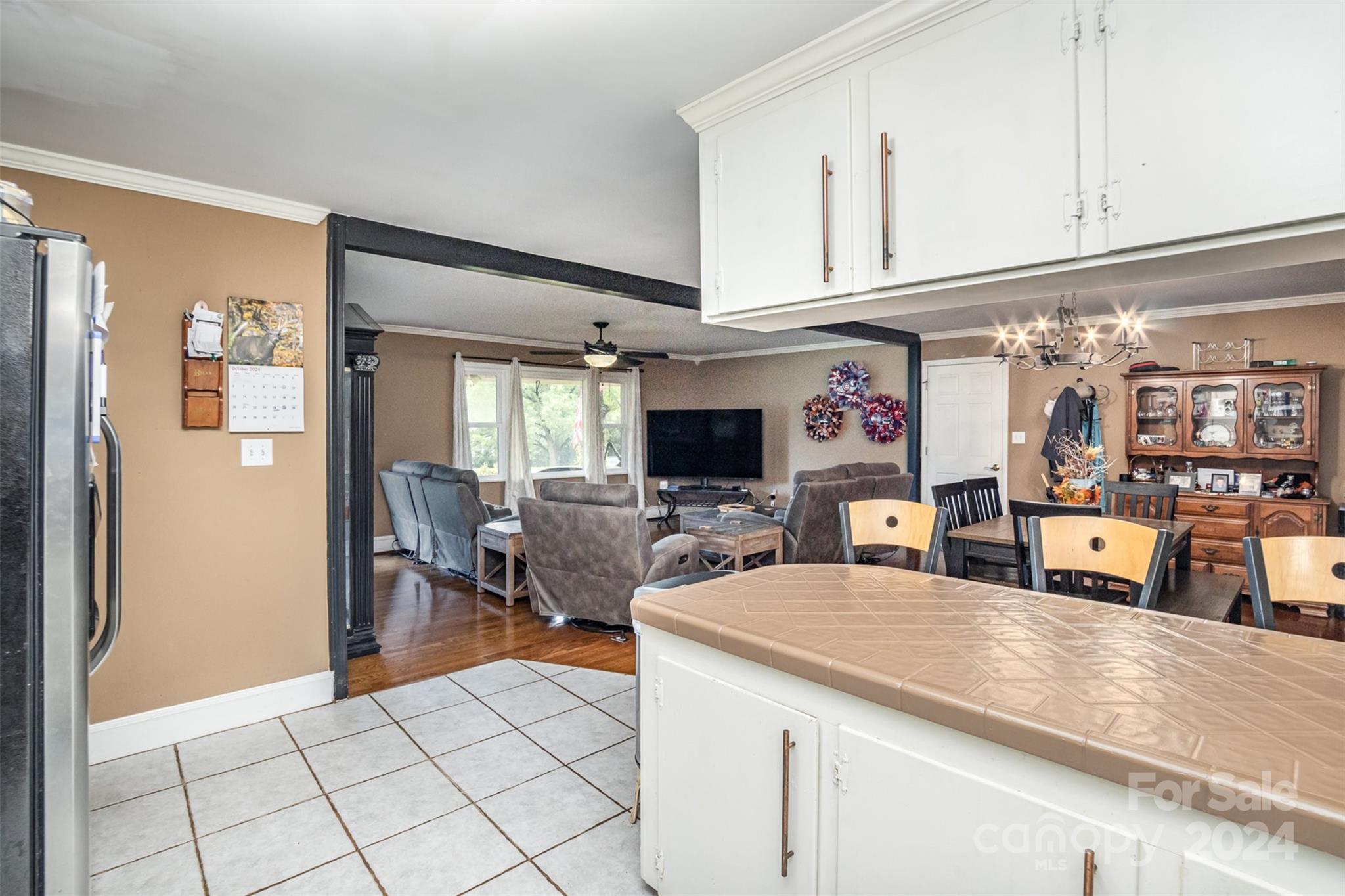 210 Pinkney Road Property Photo 10