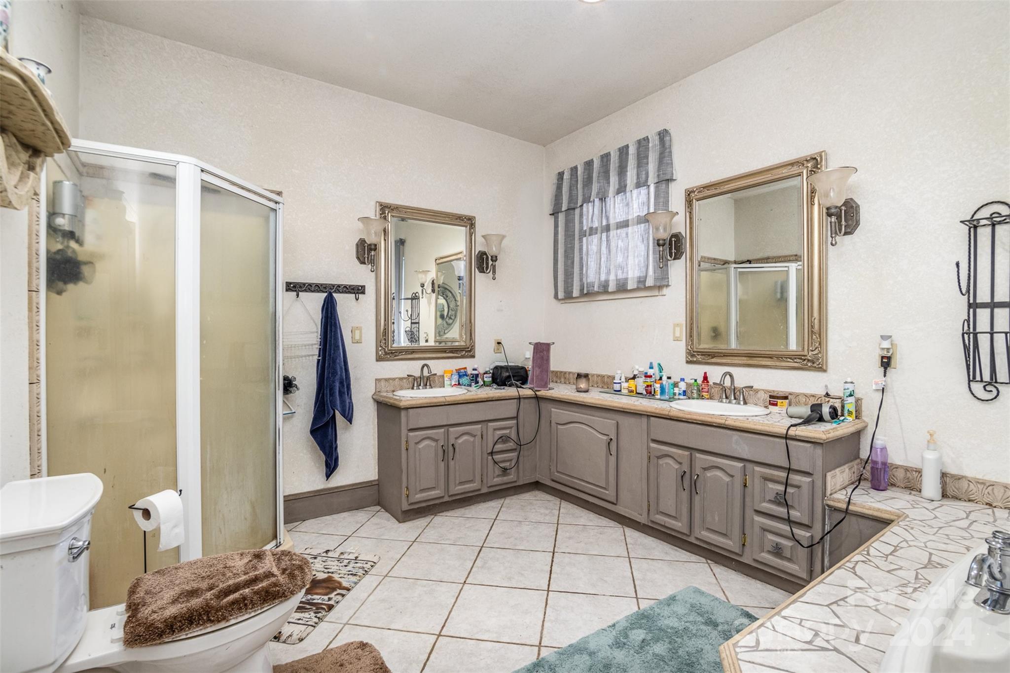 210 Pinkney Road Property Photo 19