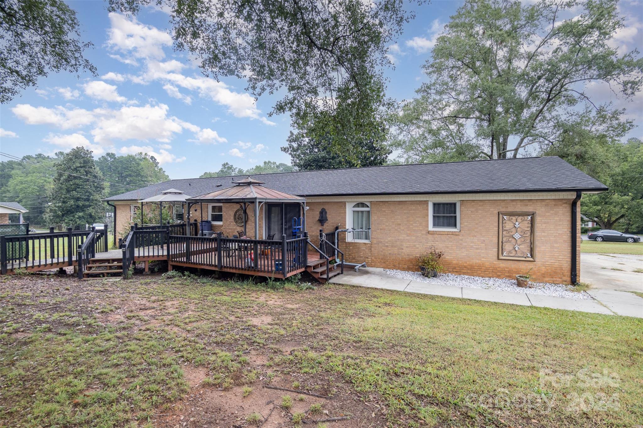210 Pinkney Road Property Photo 26