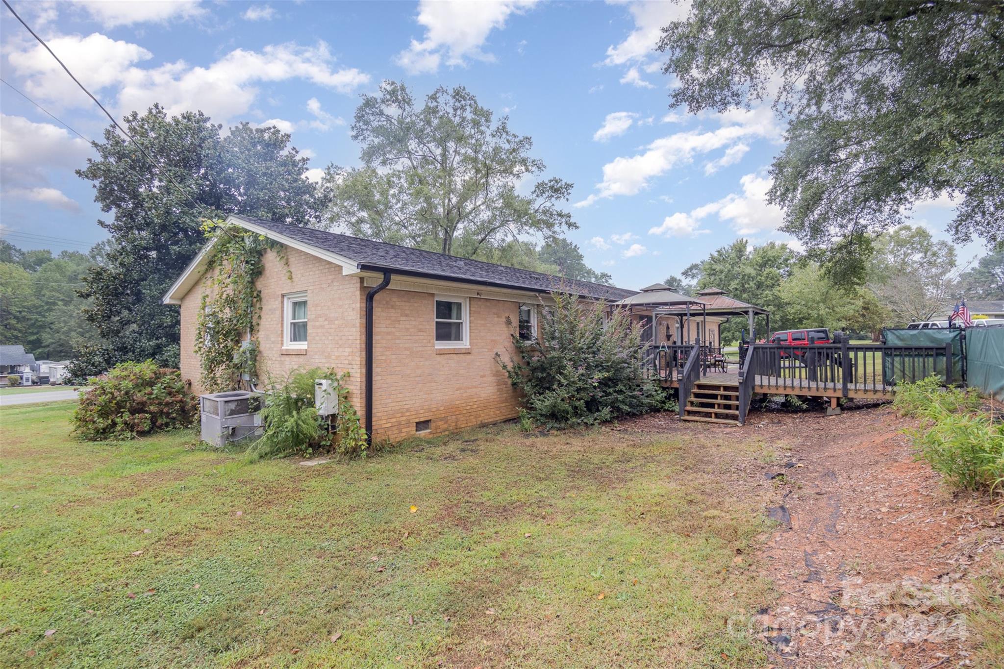210 Pinkney Road Property Photo 27