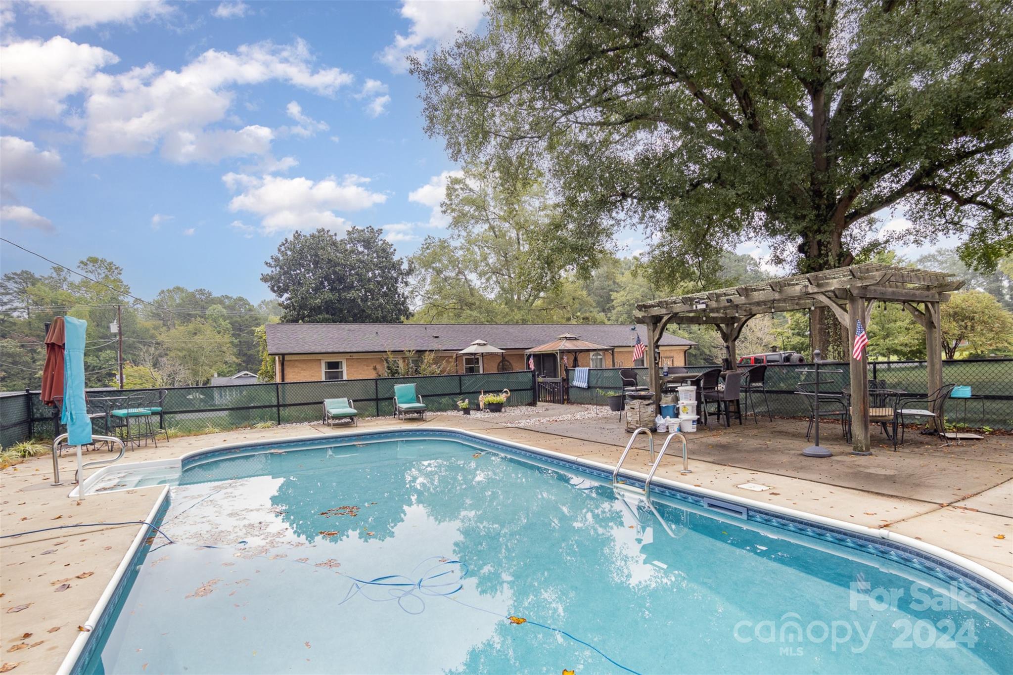 210 Pinkney Road Property Photo 30