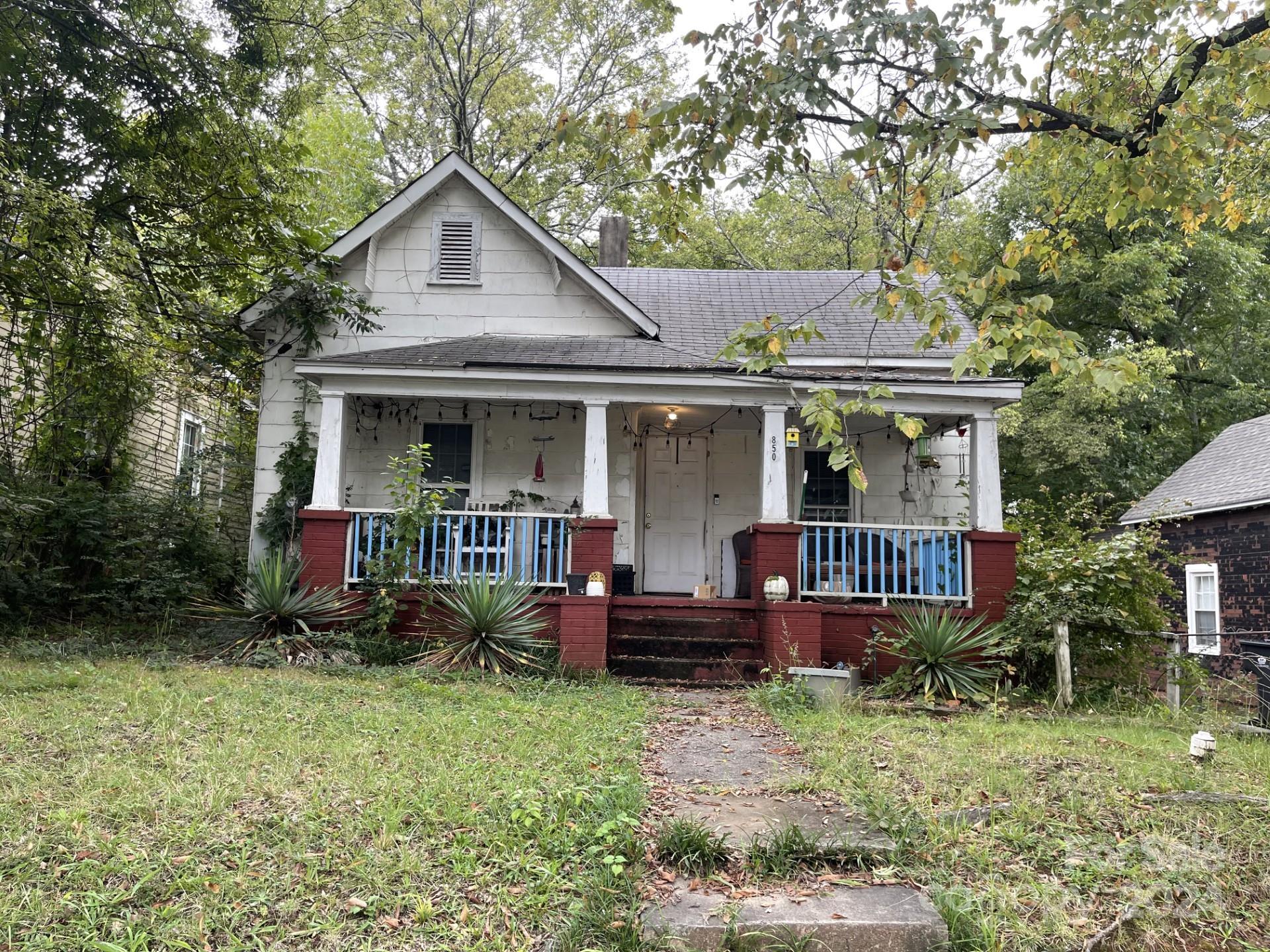 850 Belmont Avenue Property Photo 1