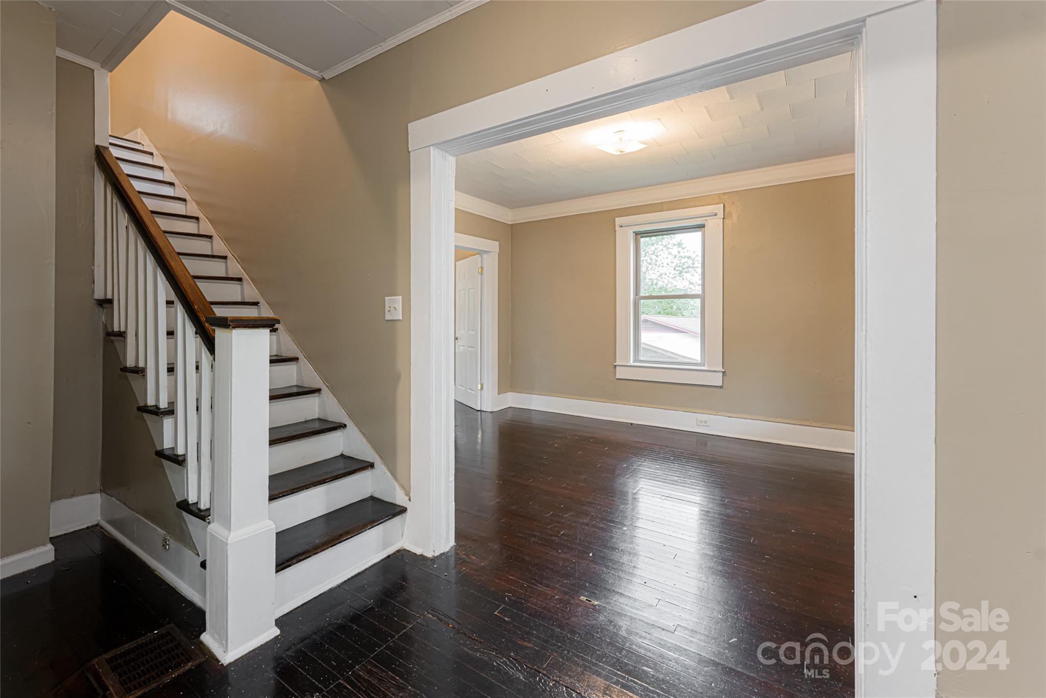 22 Pine Grove Avenue Property Photo 5