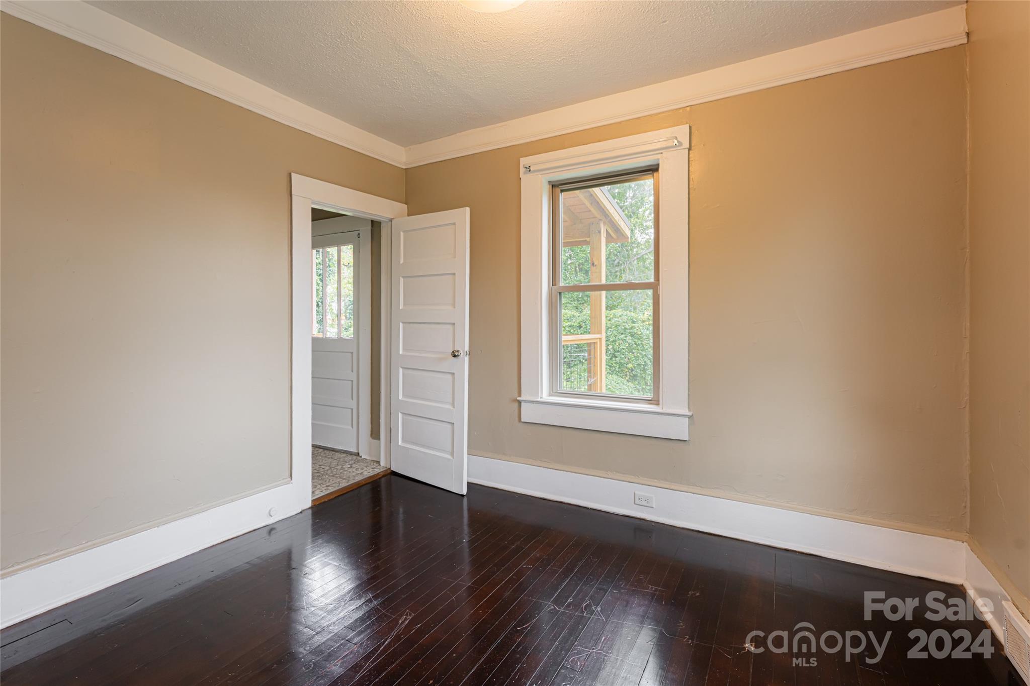 22 Pine Grove Avenue Property Photo 9