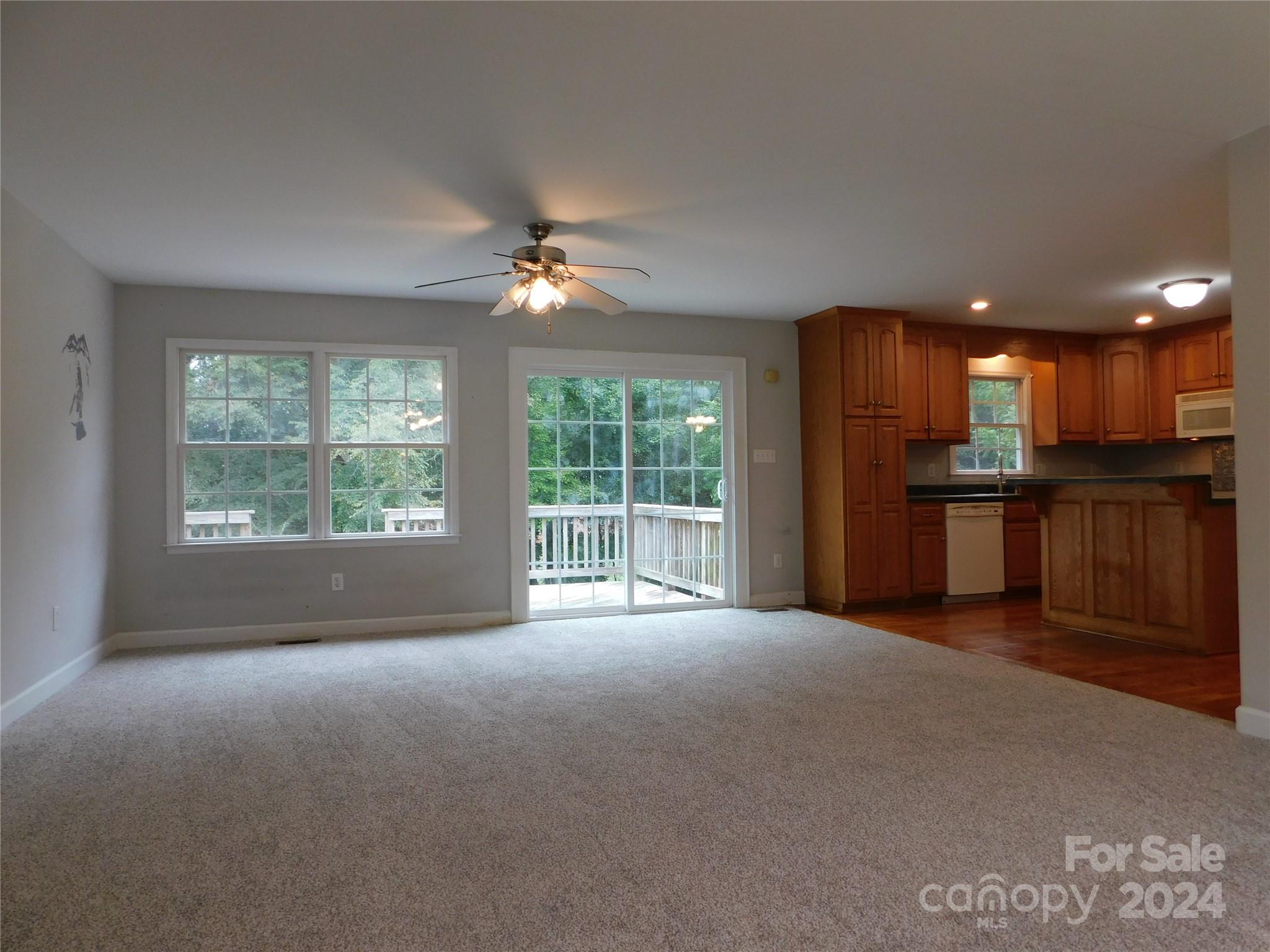 8885 Brandon Circle Property Photo 3