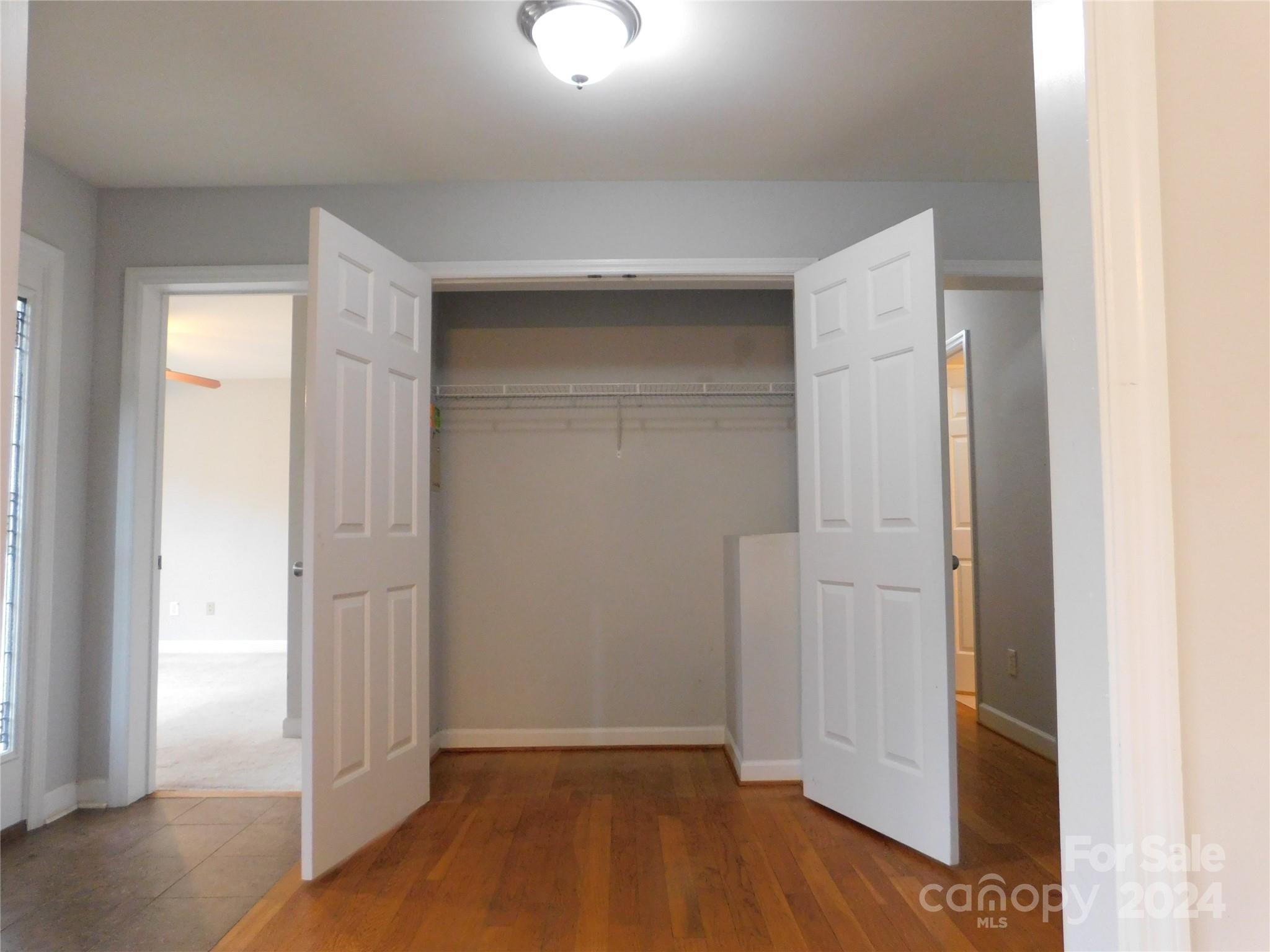 8885 Brandon Circle Property Photo 14