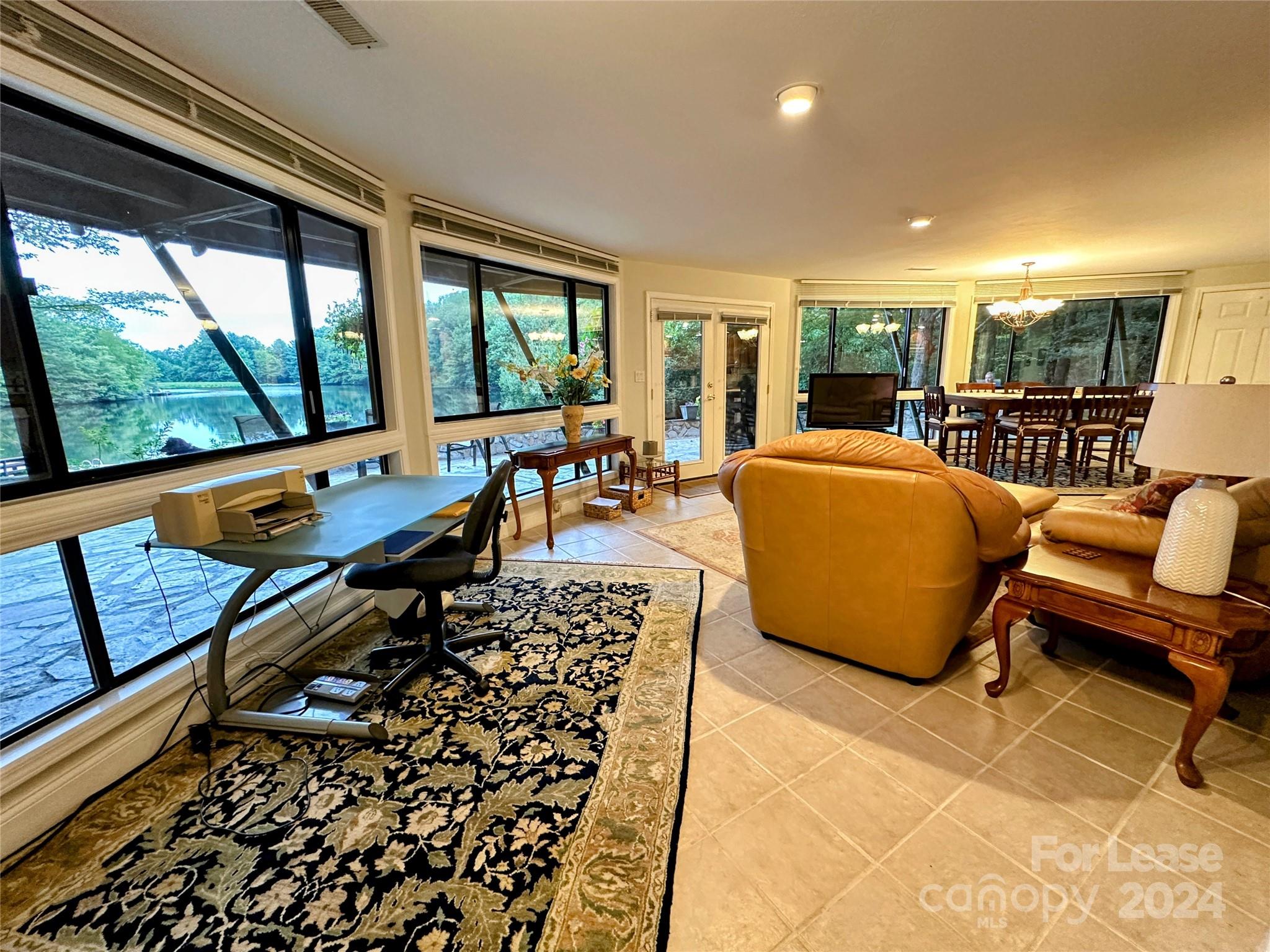 424 Lakeview Drive Property Photo 9