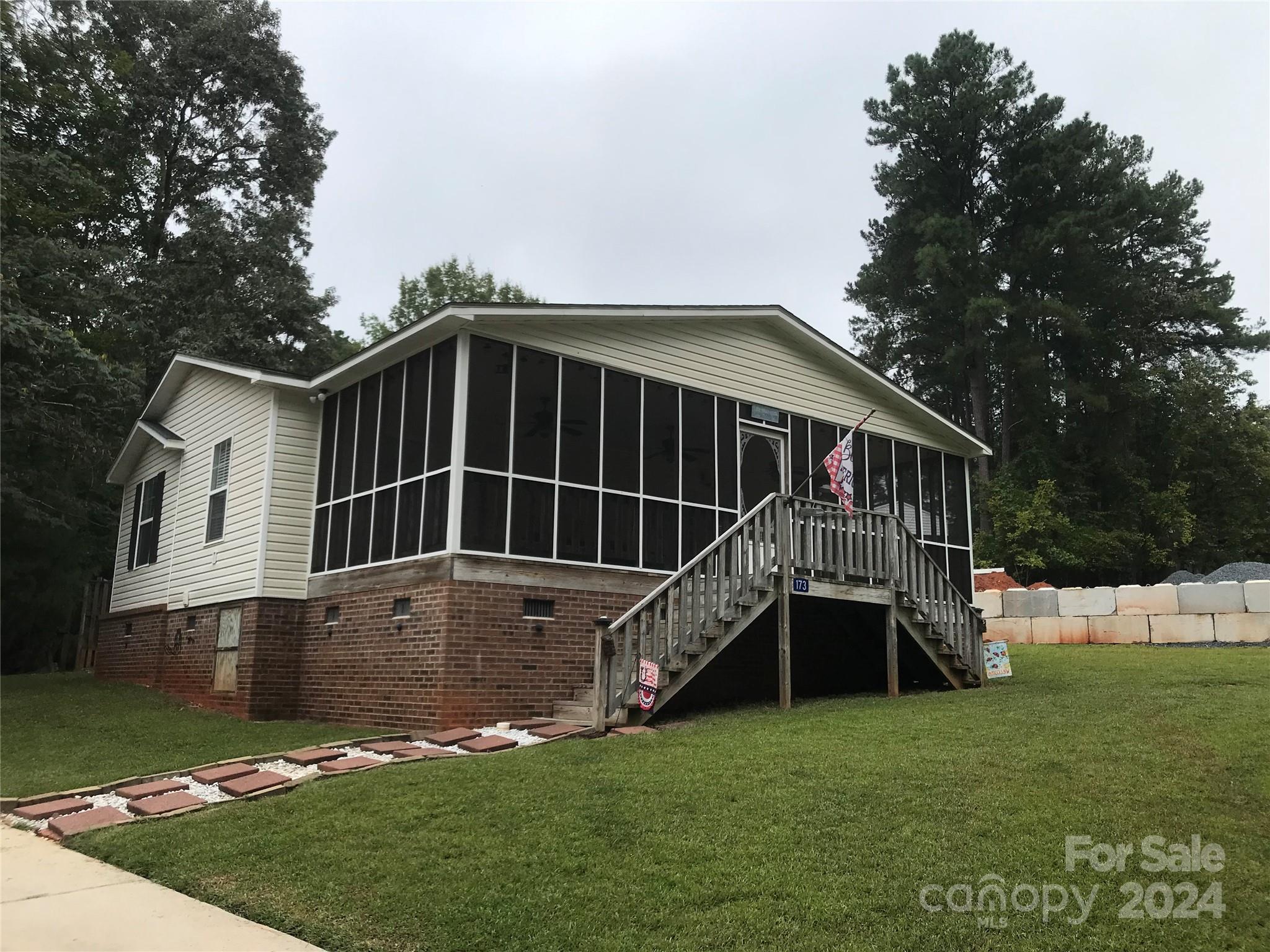 173/175 Landlubber Trail H173/175 Property Photo 2