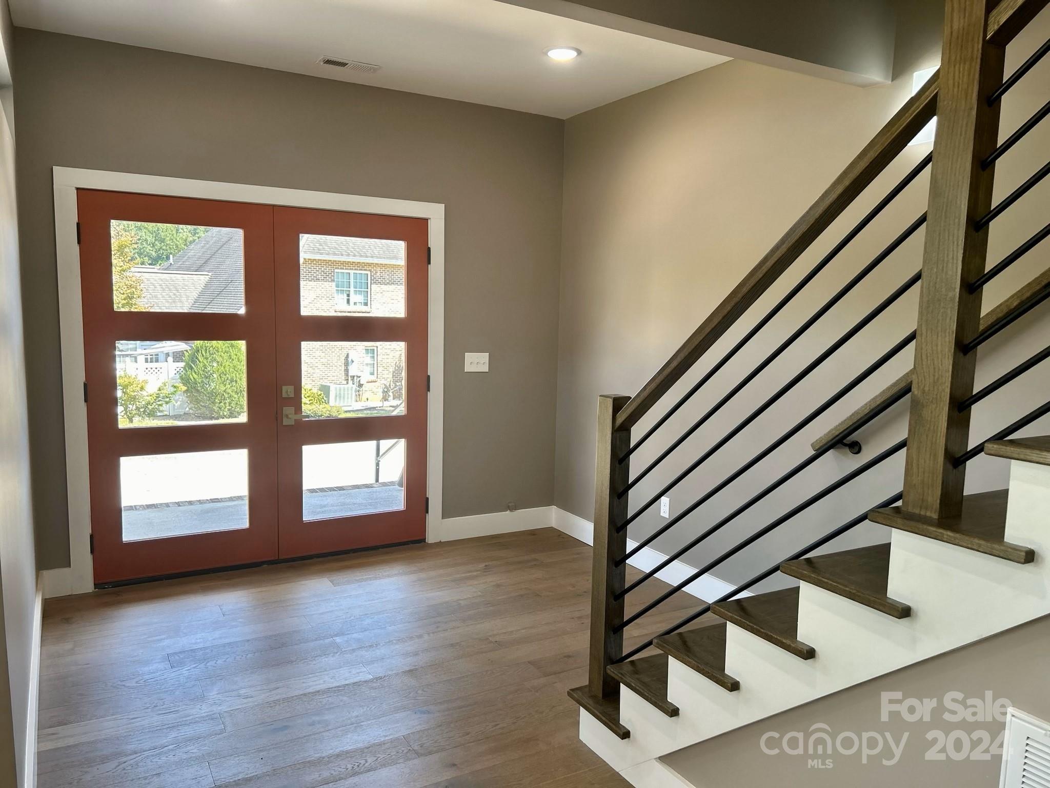 1243 10th Street Place Property Photo 2