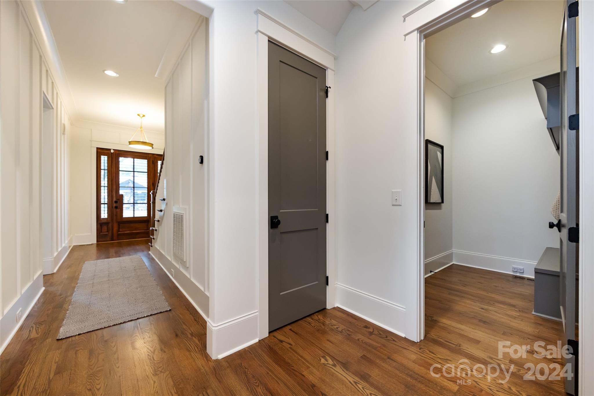 2508 Daniel Street Property Photo 4