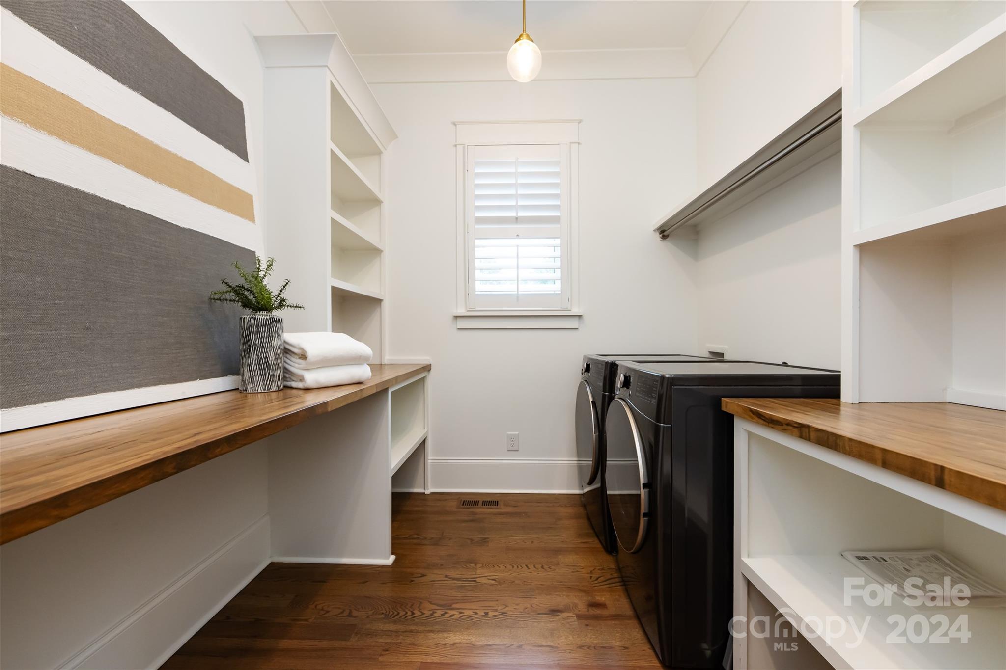 2508 Daniel Street Property Photo 12