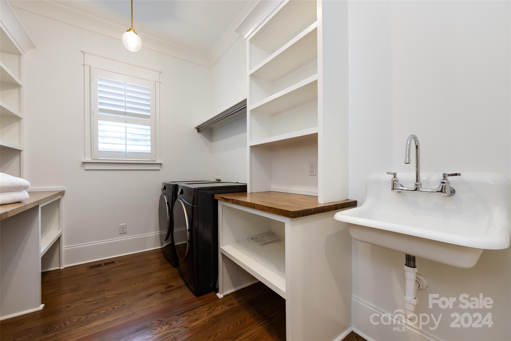 2508 Daniel Street Property Photo 13