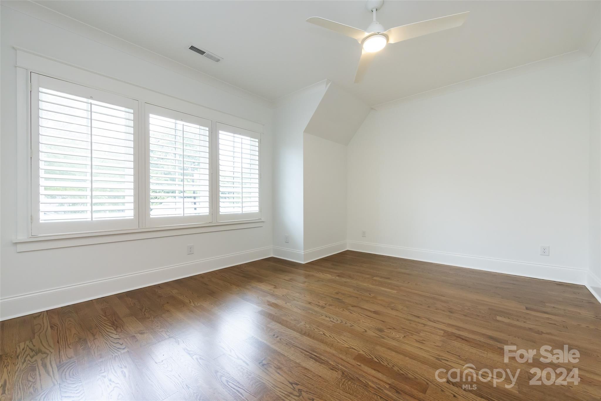 2508 Daniel Street Property Photo 40