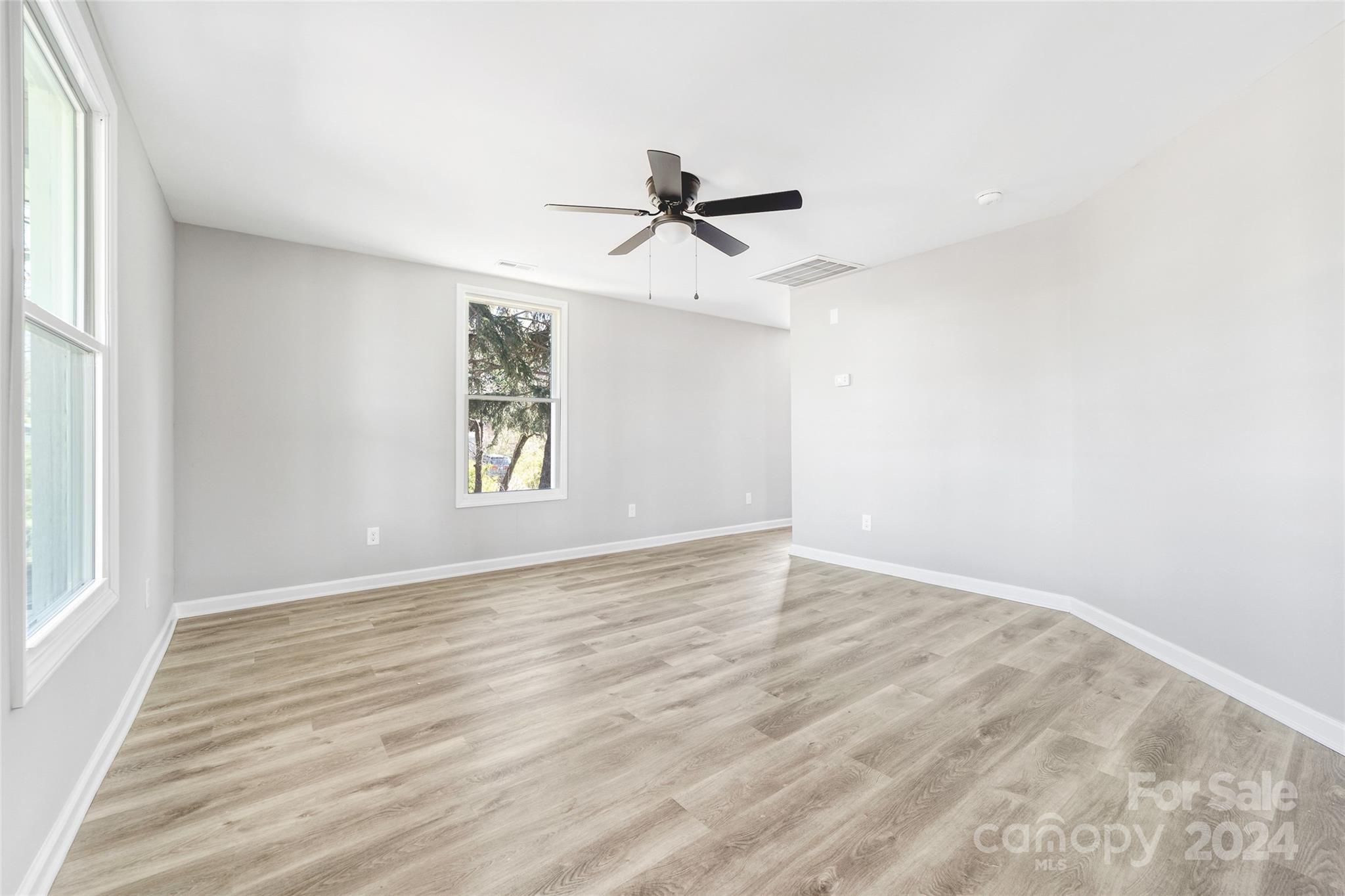 185 17th Street Property Photo 6