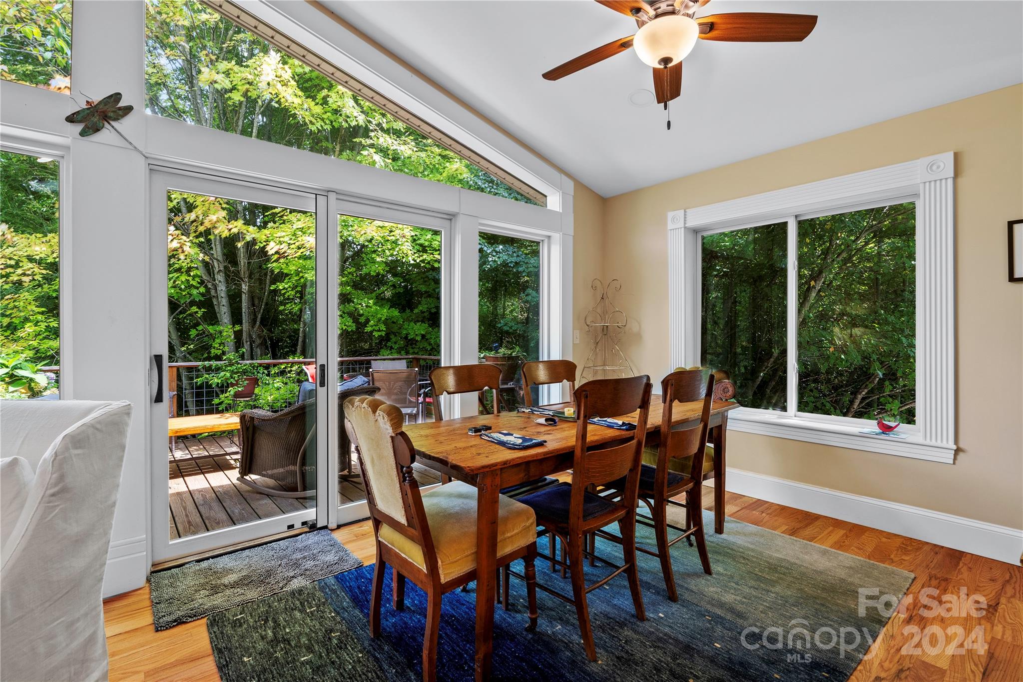 138 S French Broad Avenue Property Photo 10
