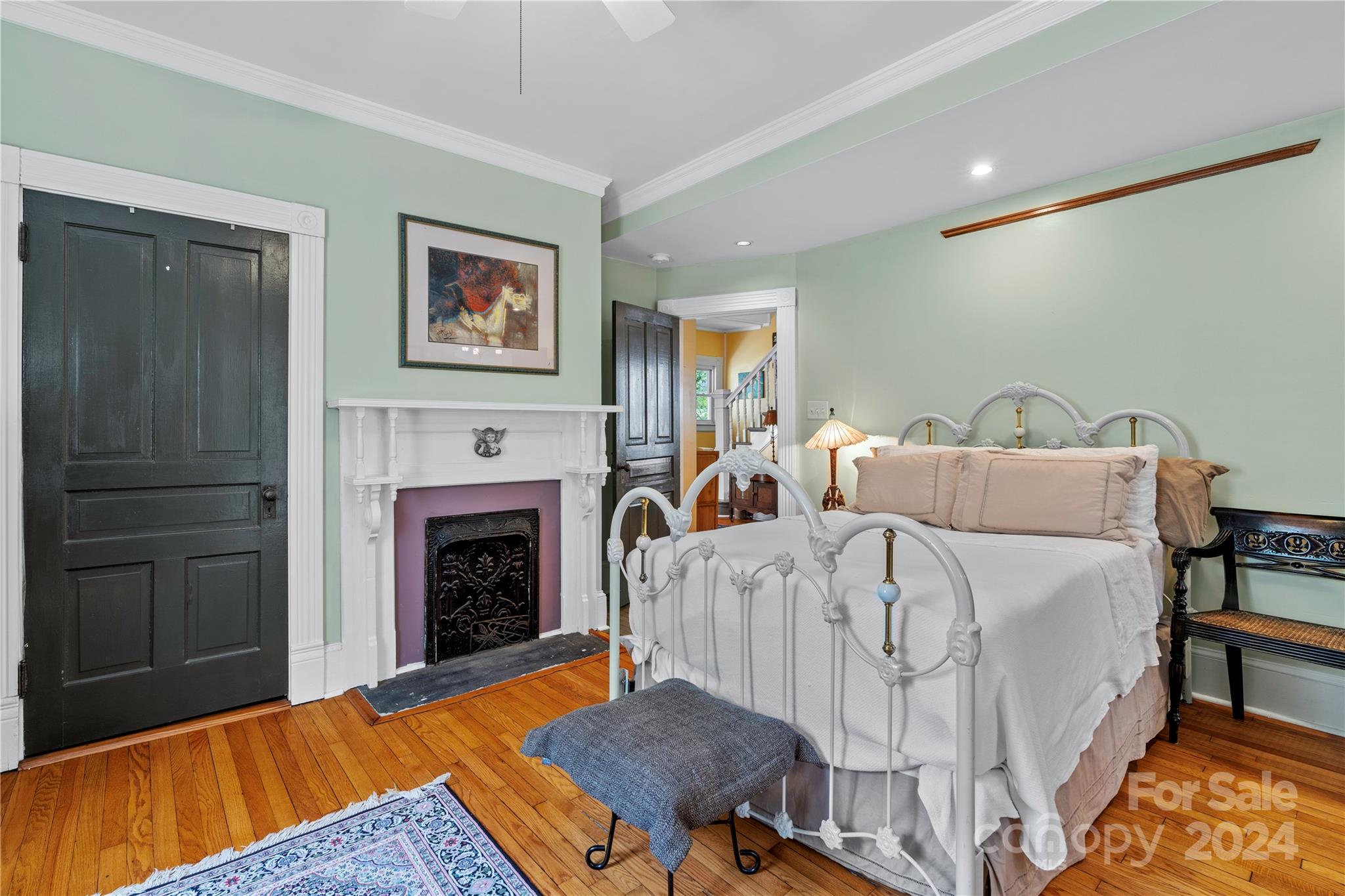138 S French Broad Avenue Property Photo 12