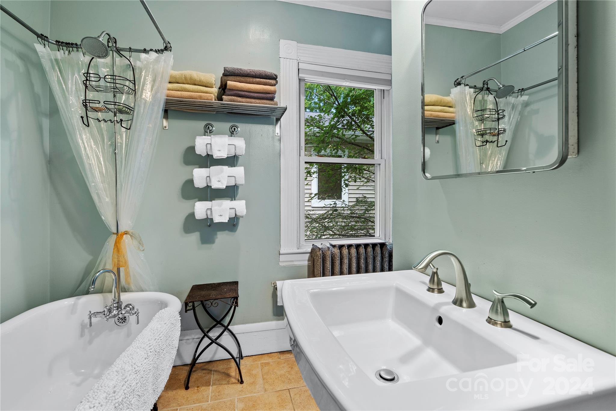 138 S French Broad Avenue Property Photo 23