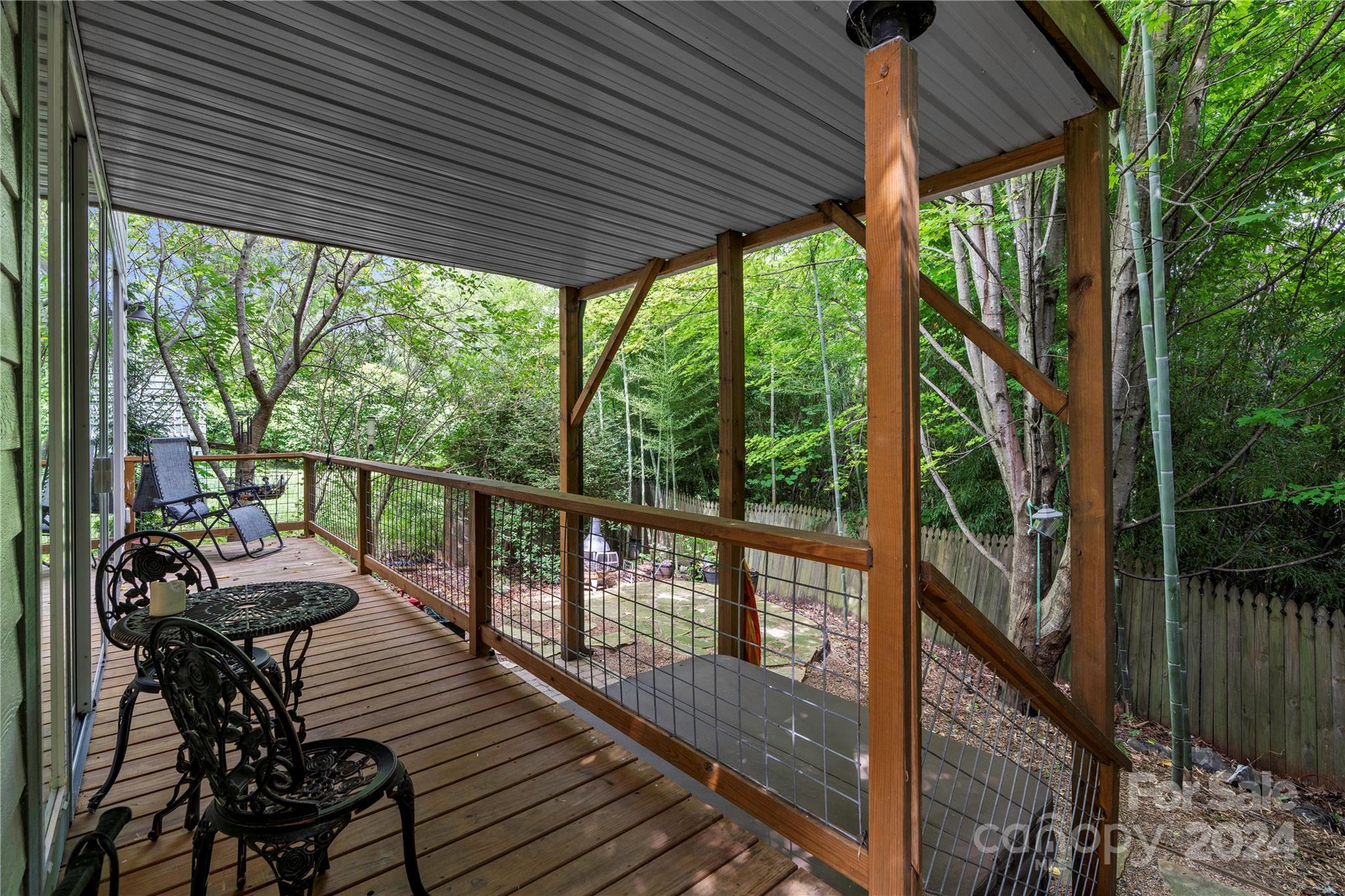 138 S French Broad Avenue Property Photo 38