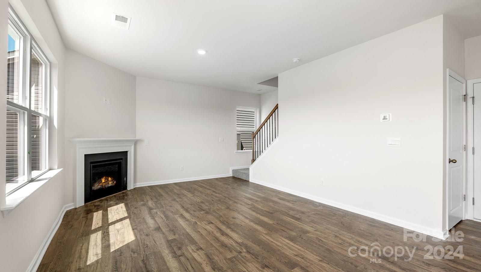 584 Country Oak Drive Property Photo 7
