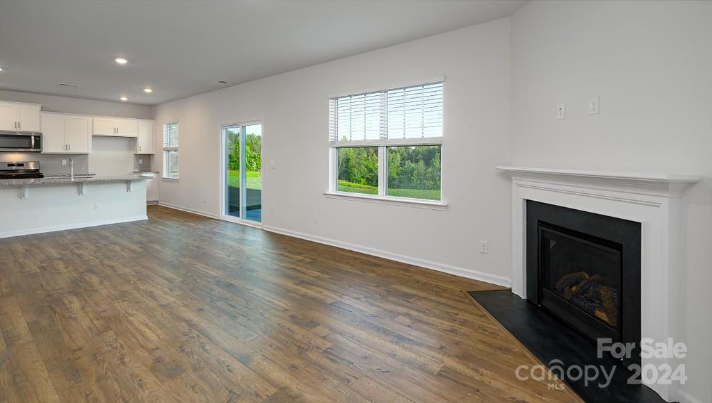584 Country Oak Drive Property Photo 9