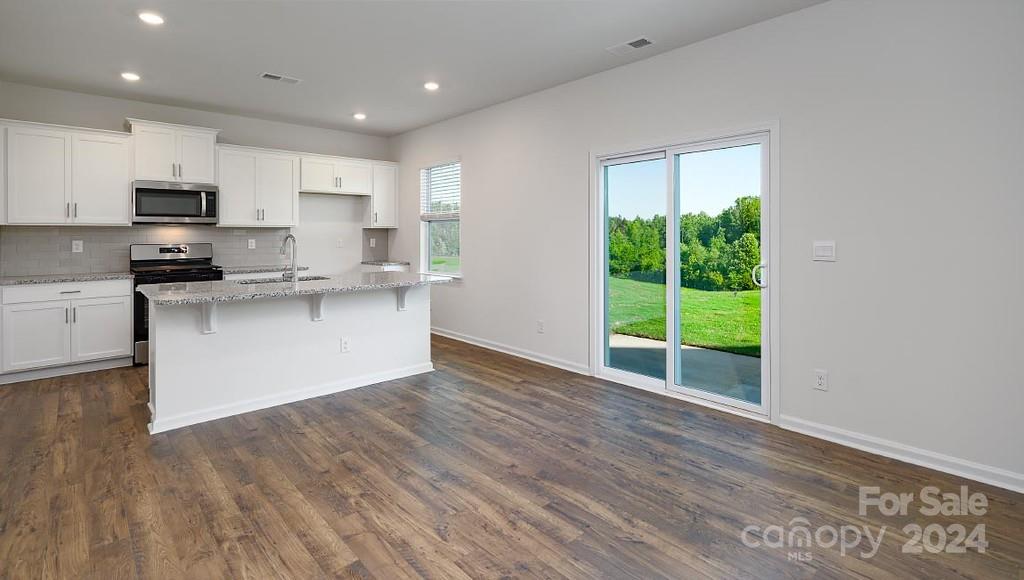 584 Country Oak Drive Property Photo 10