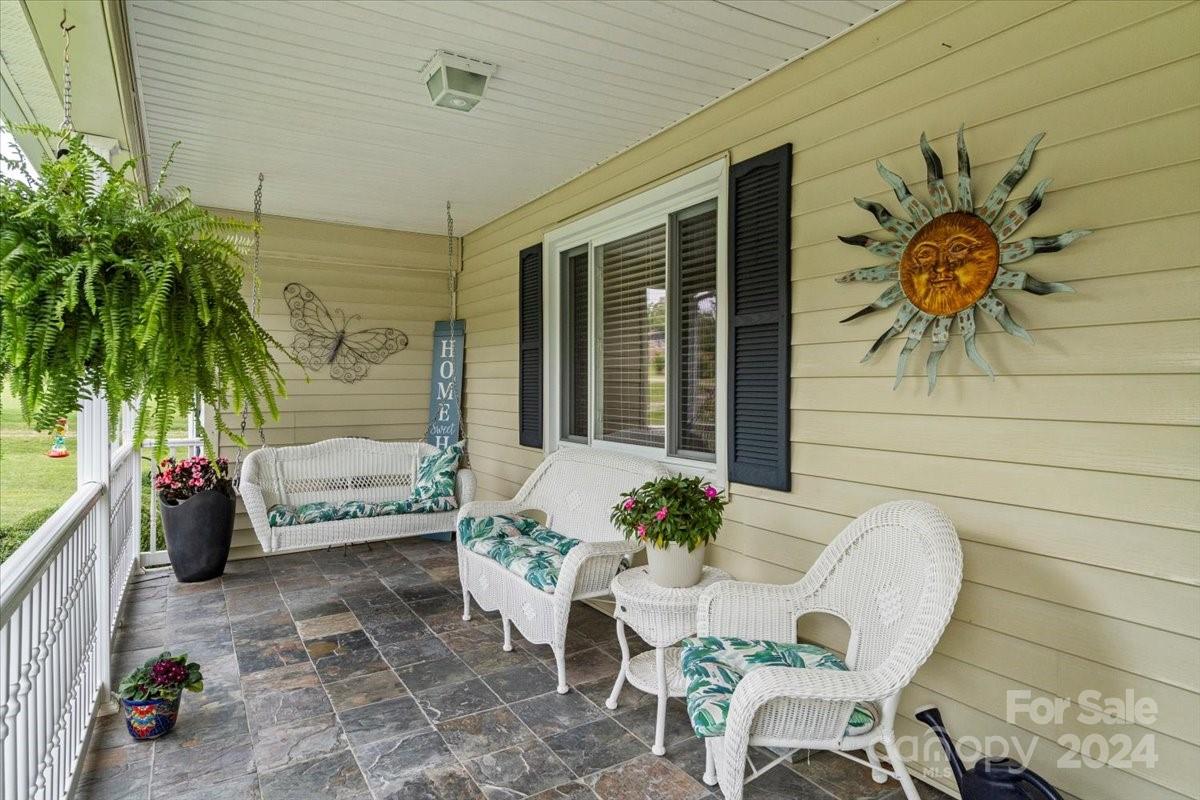 2500 Belmeade Drive Property Photo 4
