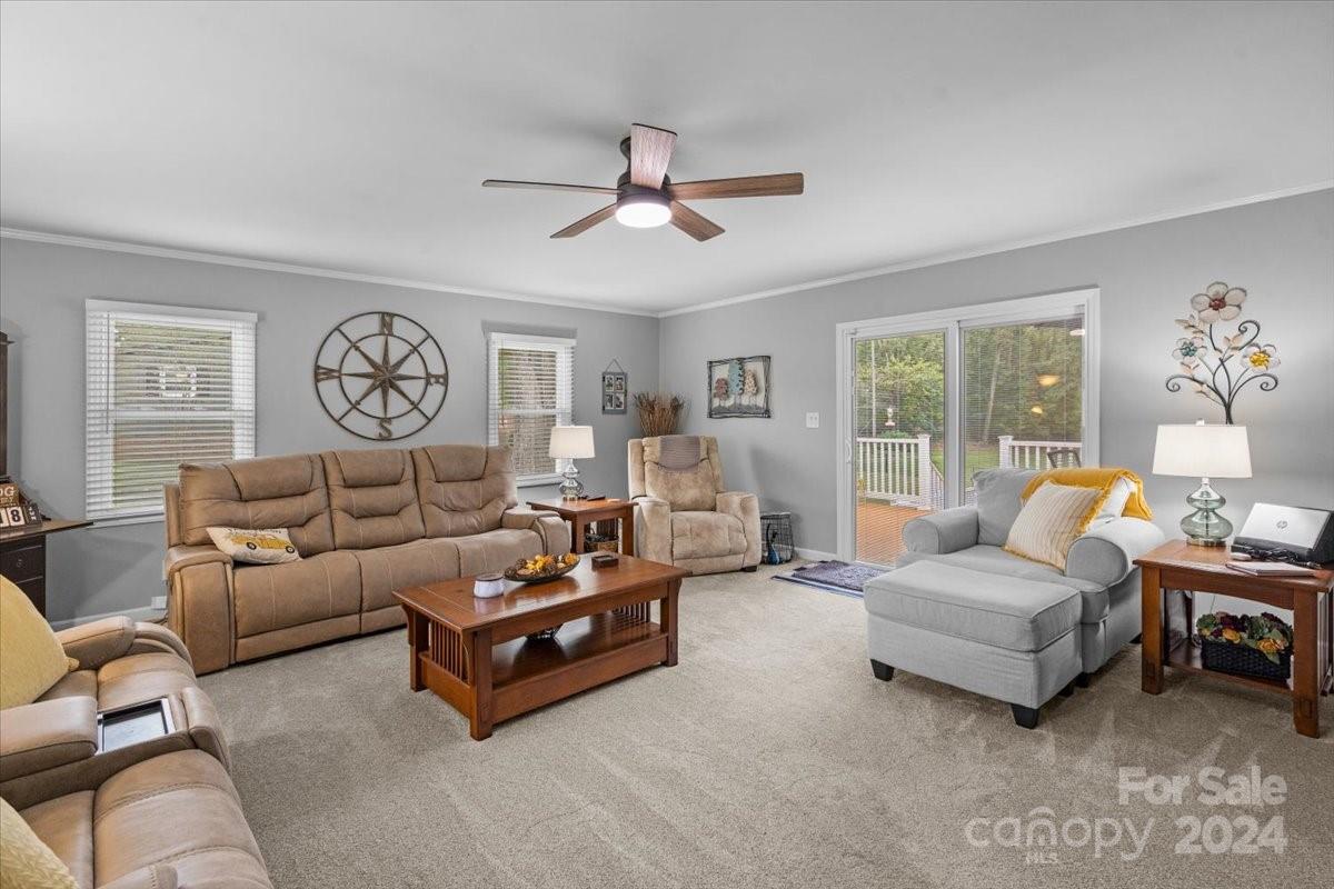 2500 Belmeade Drive Property Photo 10