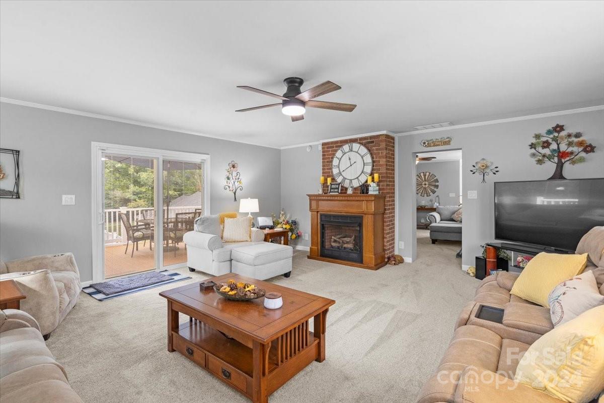 2500 Belmeade Drive Property Photo 11