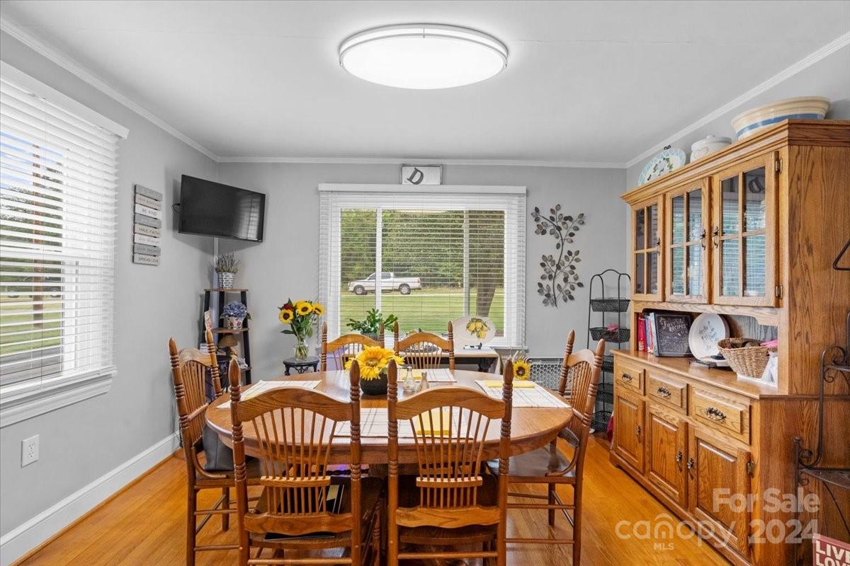 2500 Belmeade Drive Property Photo 15