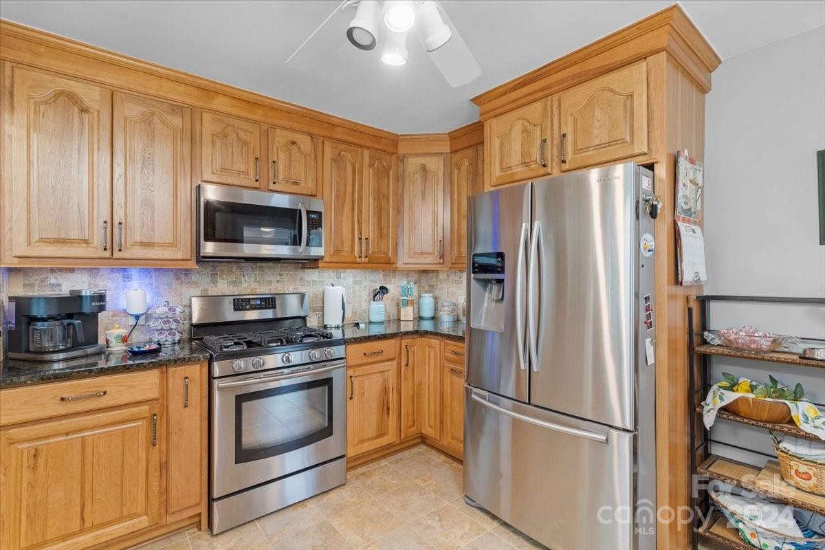 2500 Belmeade Drive Property Photo 18