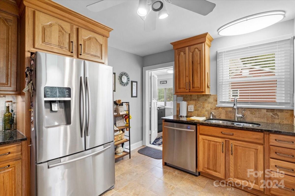 2500 Belmeade Drive Property Photo 19