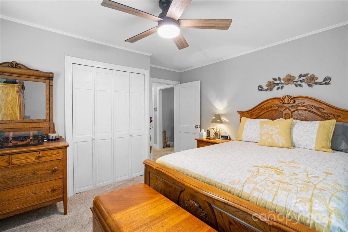 2500 Belmeade Drive Property Photo 22