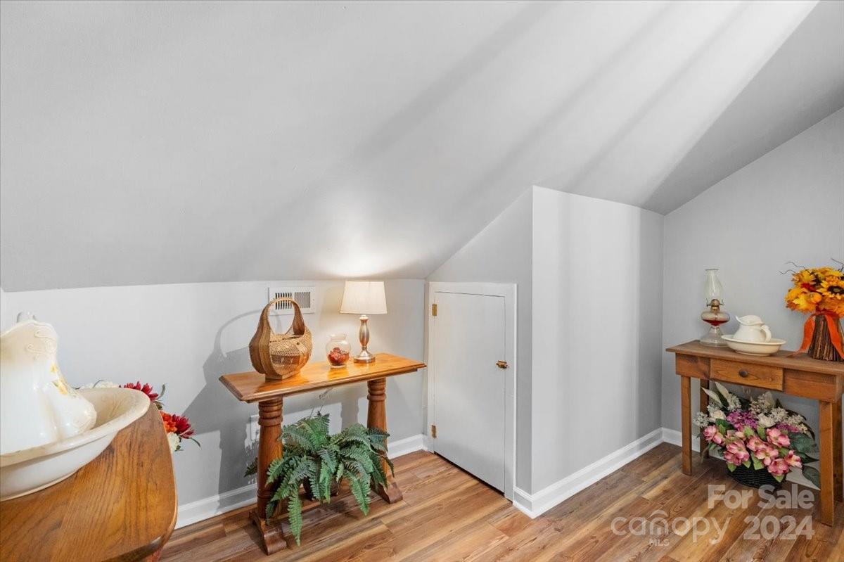 2500 Belmeade Drive Property Photo 27