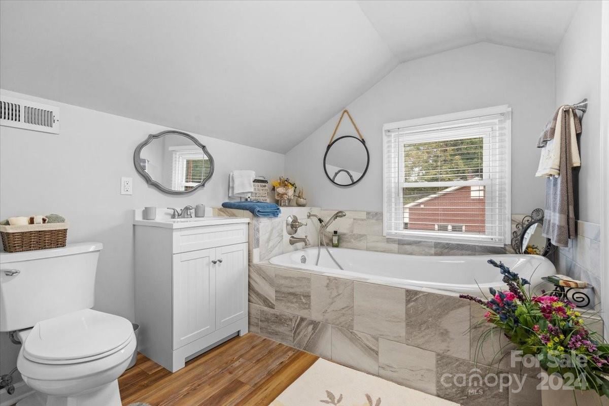 2500 Belmeade Drive Property Photo 31