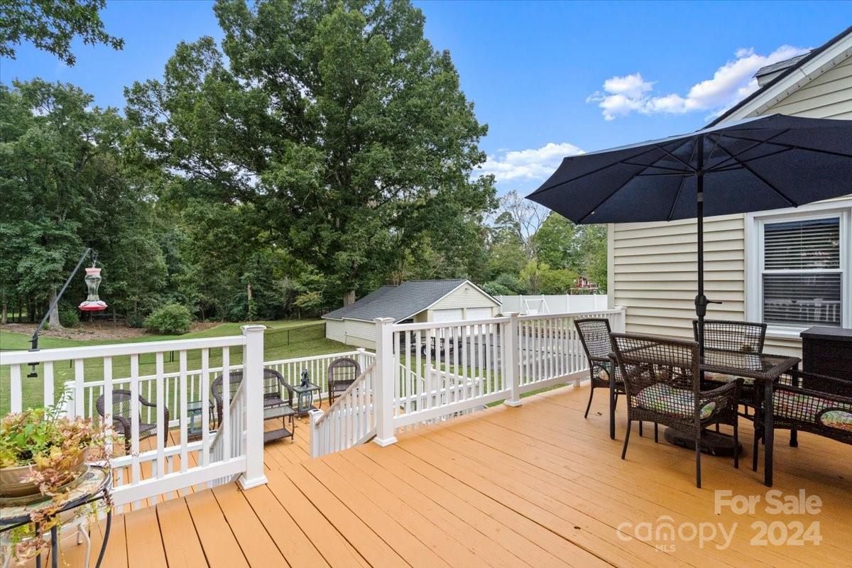 2500 Belmeade Drive Property Photo 39