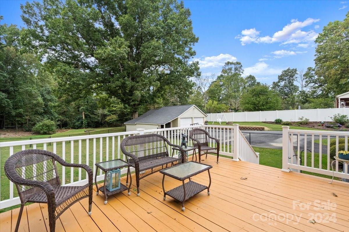 2500 Belmeade Drive Property Photo 40