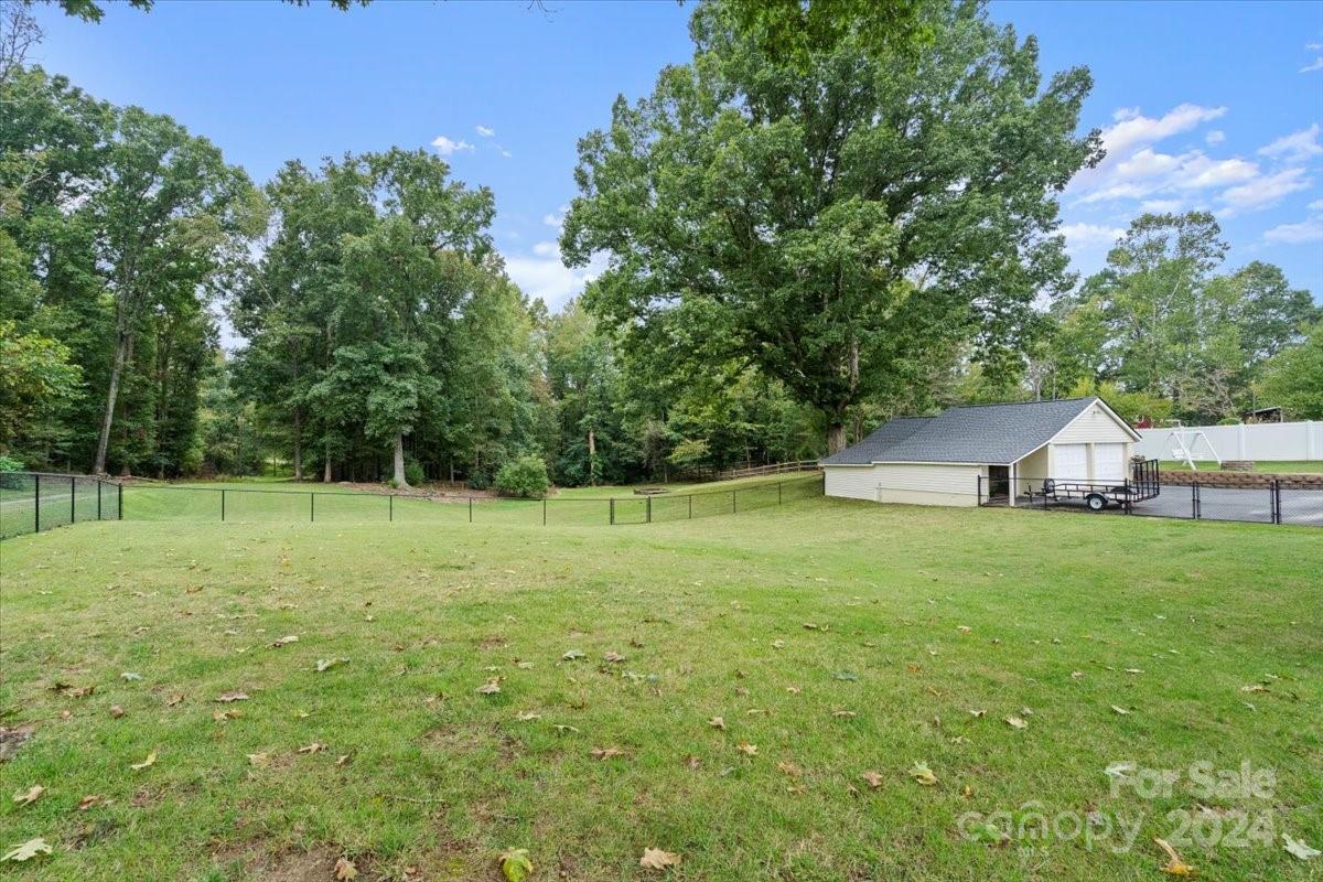 2500 Belmeade Drive Property Photo 45