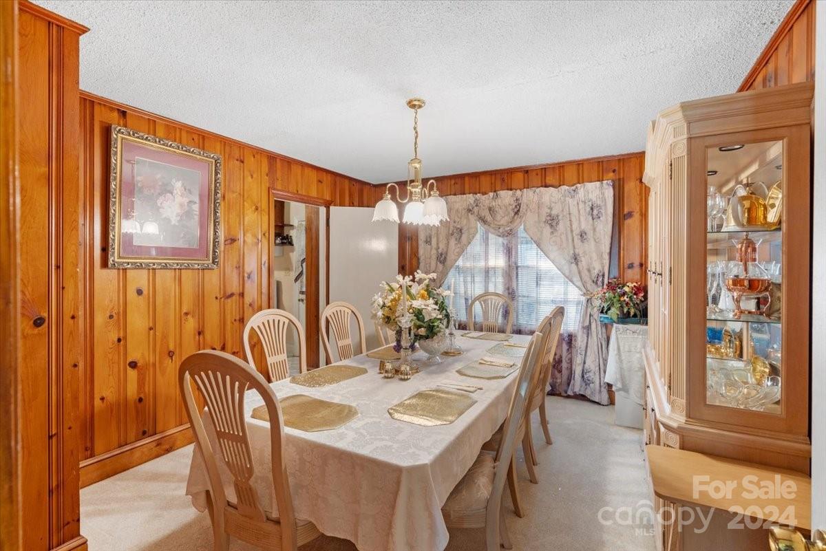 1736 Woodland Drive Property Photo 11