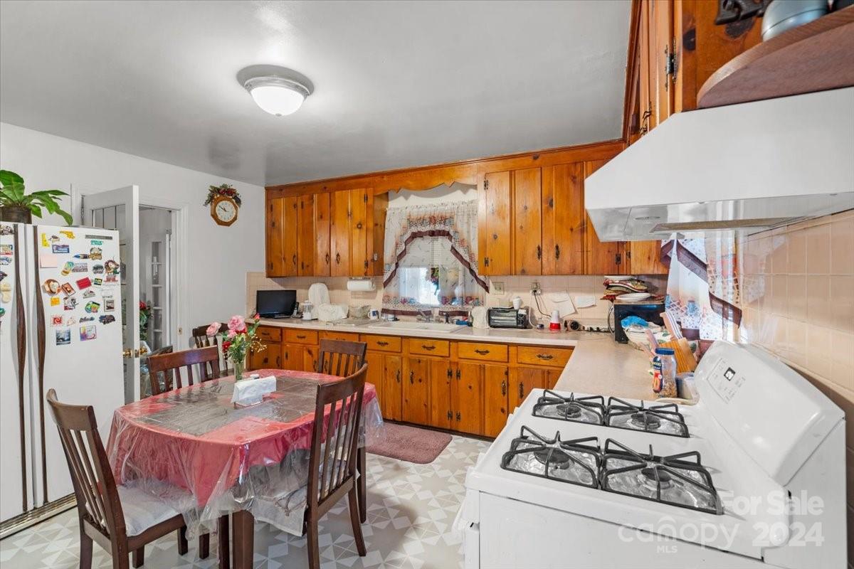 1736 Woodland Drive Property Photo 14
