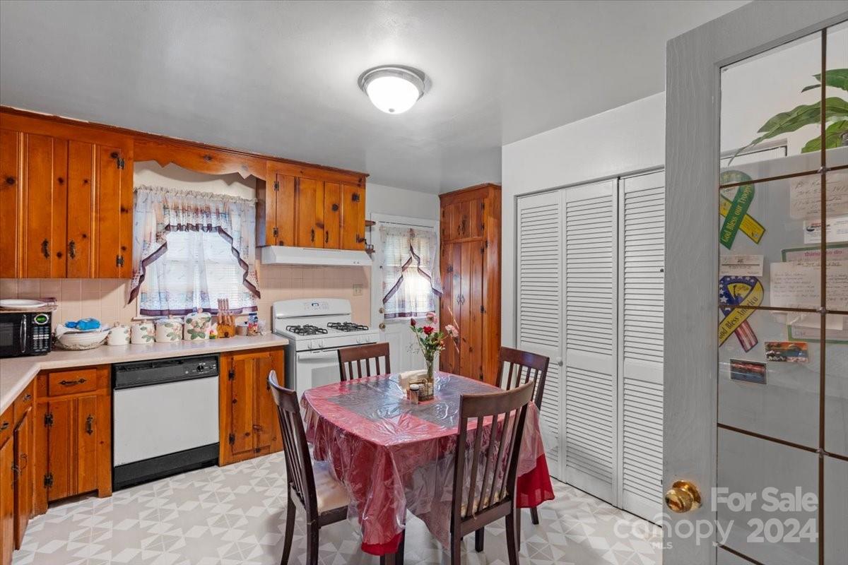 1736 Woodland Drive Property Photo 15