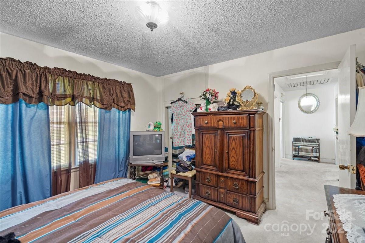 1736 Woodland Drive Property Photo 18