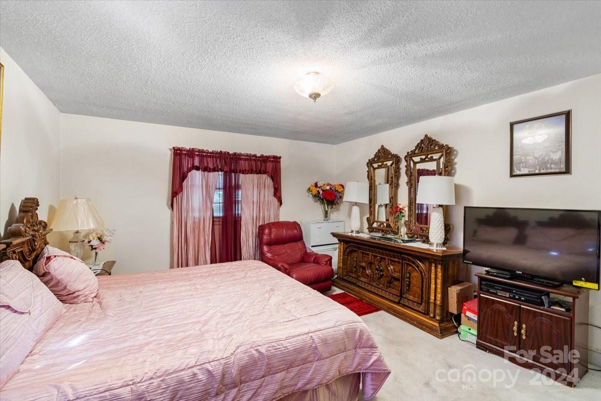 1736 Woodland Drive Property Photo 20