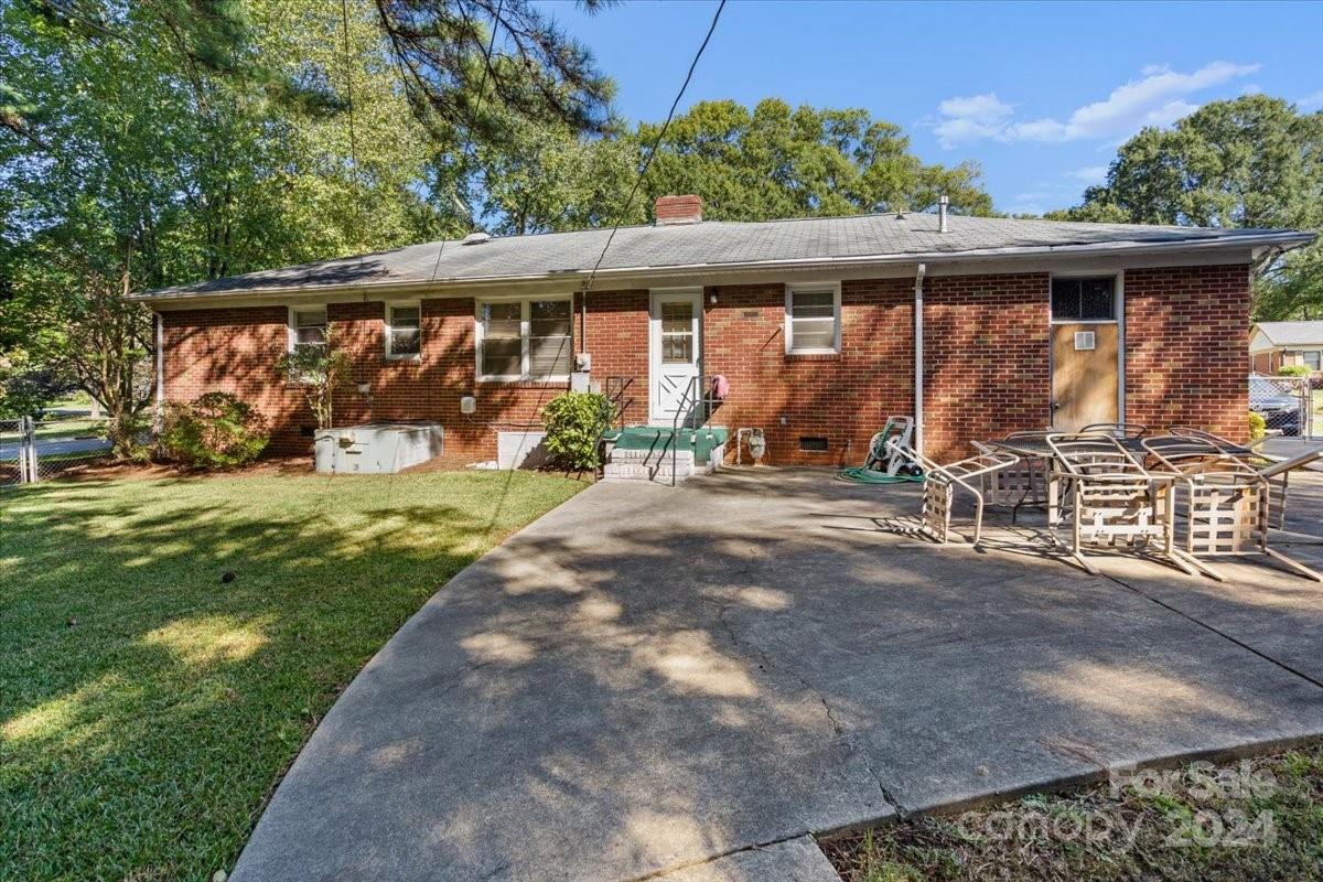 1736 Woodland Drive Property Photo 24