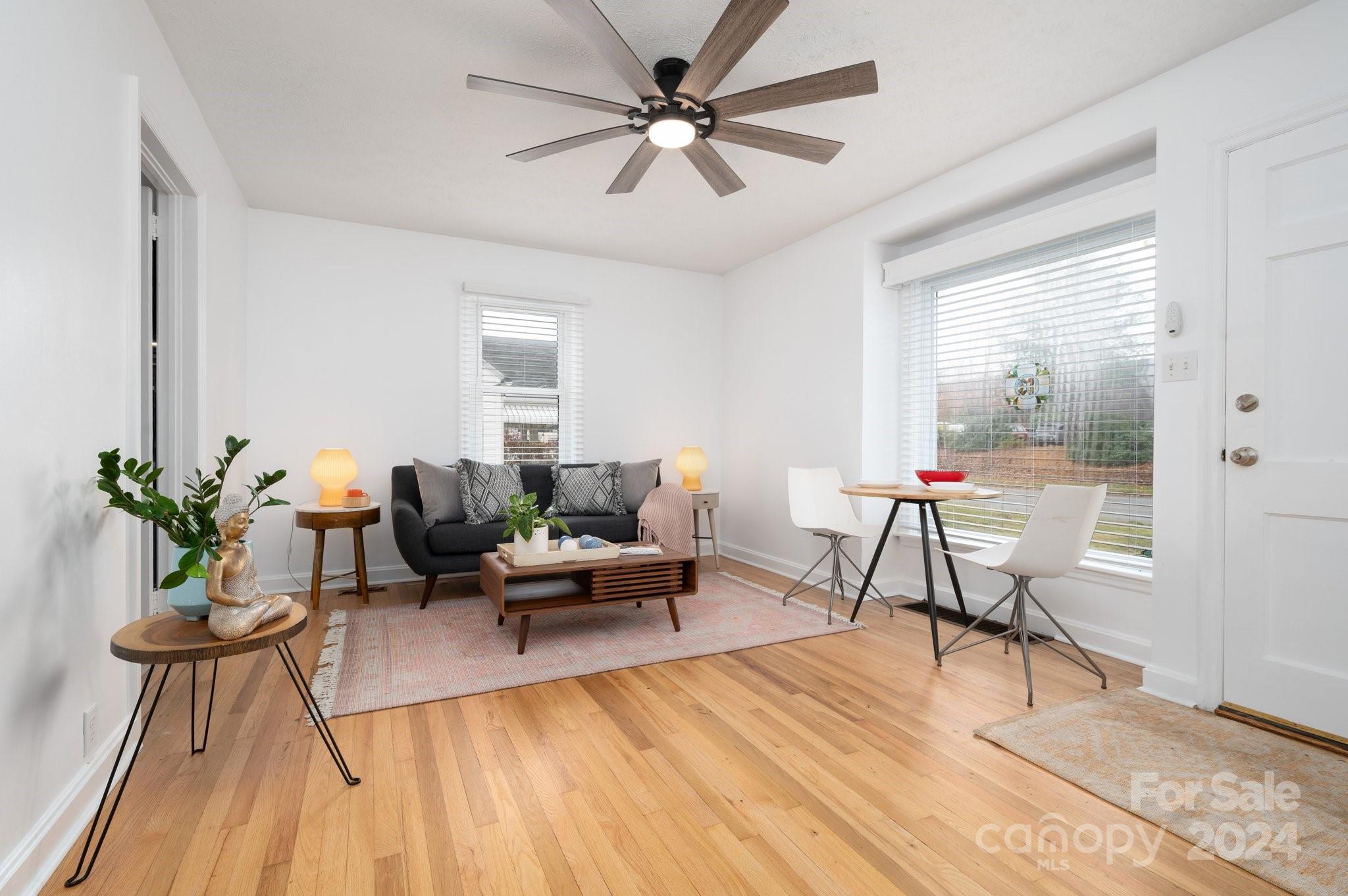 21 Lakeshore Drive Property Photo 4